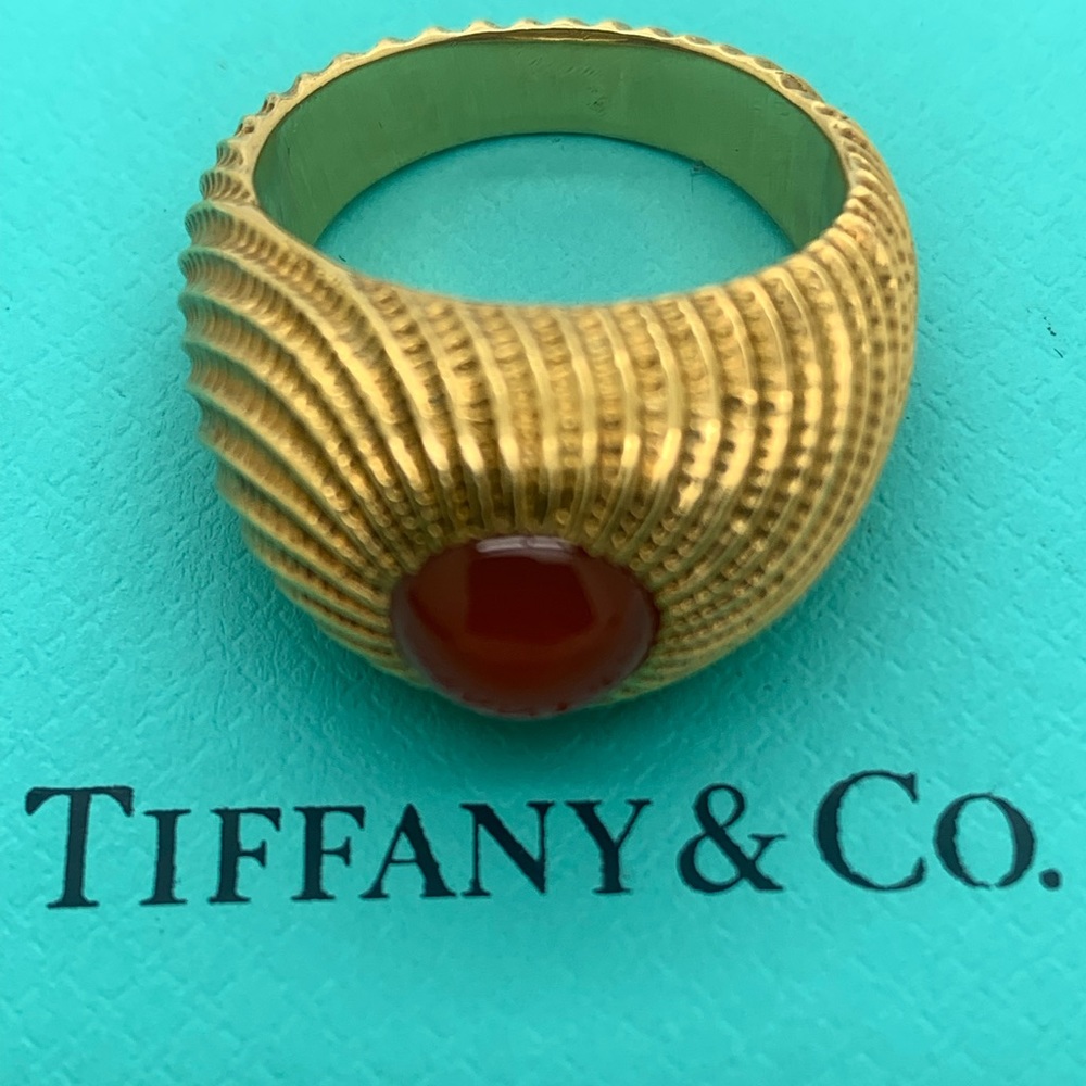 Tiffany & Co18 KT Schlumberger Studio Carnelian Sz.9 16.2 Grams Ring Rare